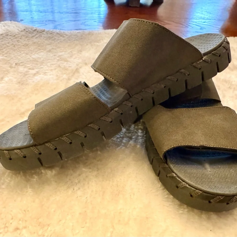 Muk Luks step into